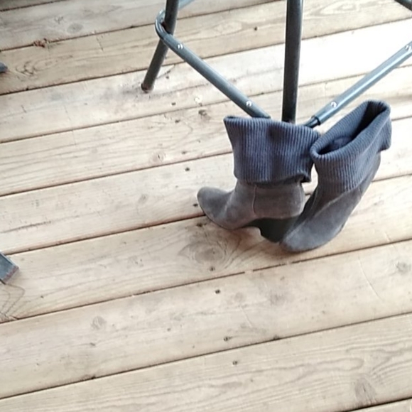 Boots - Picture 3 of 3